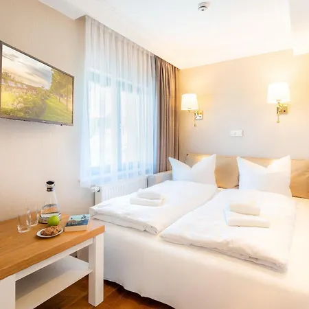 Waldschloss App 14 *