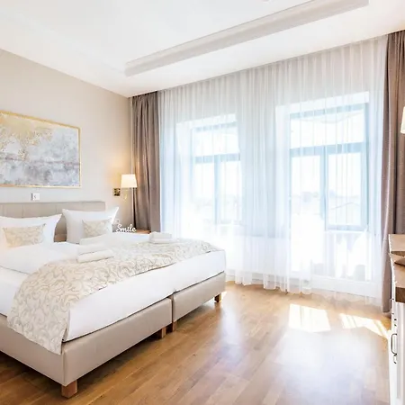 Waldschloss App 14 *